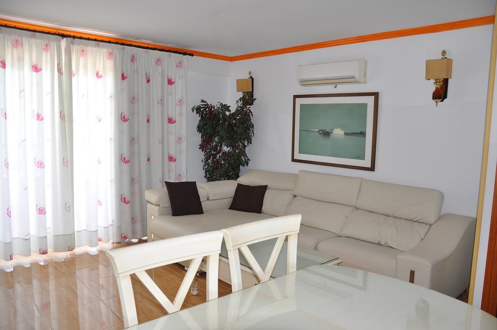 Eden Roc II Daire Marbella Oda fotoğraf